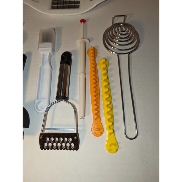 Lot Kitchen Tools Gadgets Frother Chopper Shredder Stainless Steel Like New - Picture 4 of 12